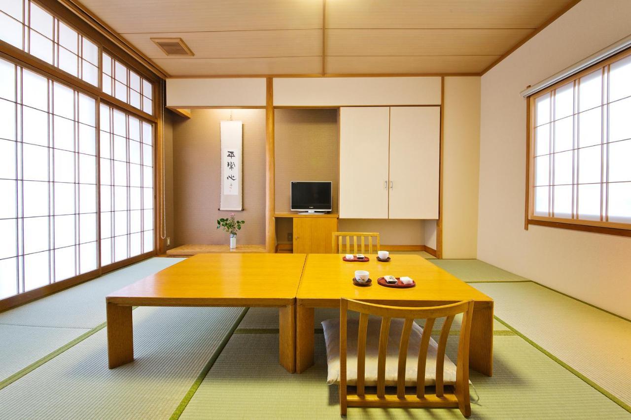 Hotel Honjin Hiranoya Annex Takayama  Exterior foto
